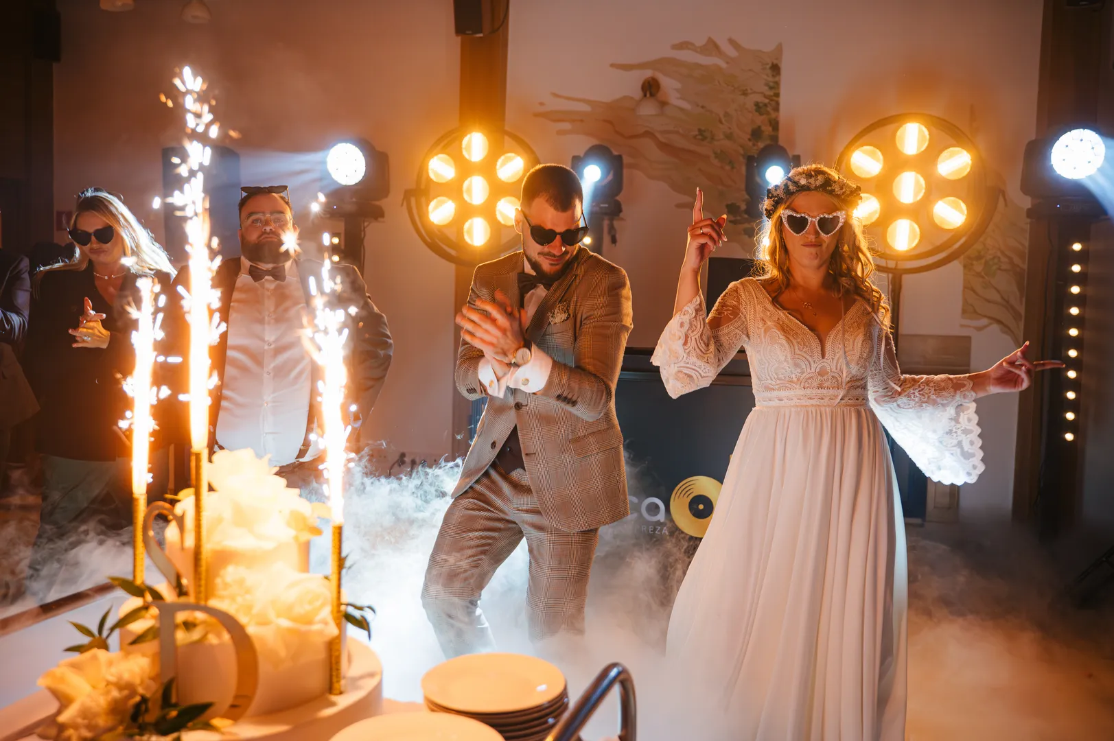 Oprawa tortu weselnego